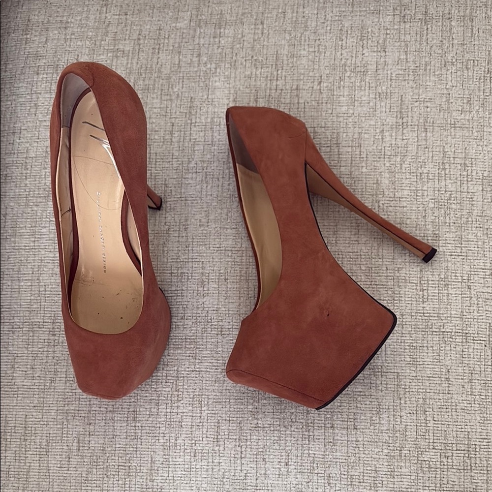 Giuseppe Zanotti nude Platform Heels